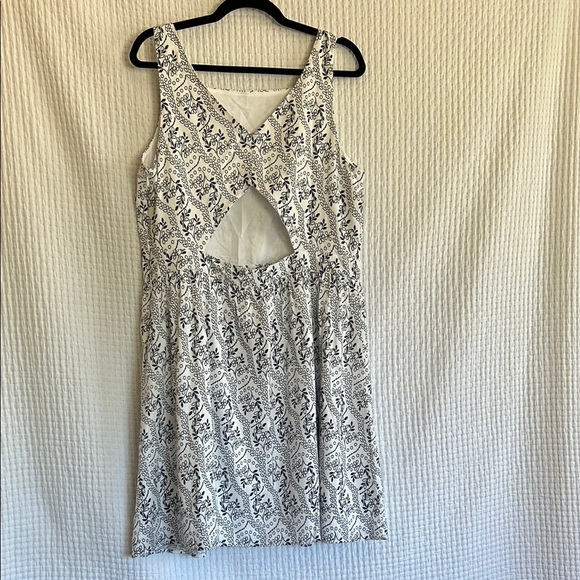 LOFT Navy Blue and White Patterned Mini Dress Size 14  zipper on the side - Picture 4 of 13
